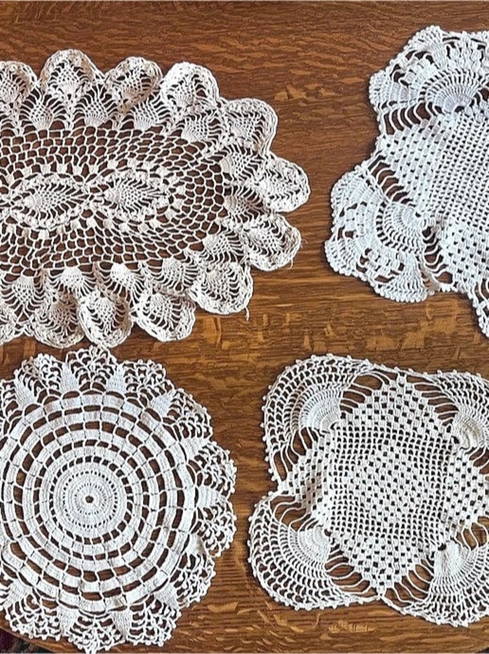 Vintage Hand-Crochet Lace Doilies Set – Elegant 4-Piece Collection